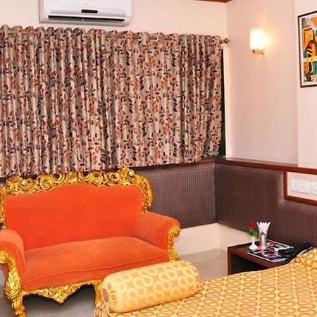Hotel Siddhartha Mumbai Exterior photo