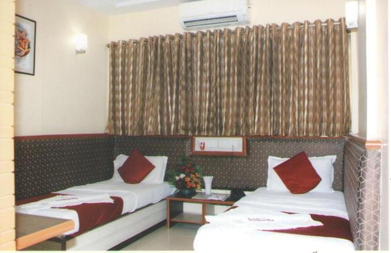 Hotel Siddhartha Mumbai Exterior photo